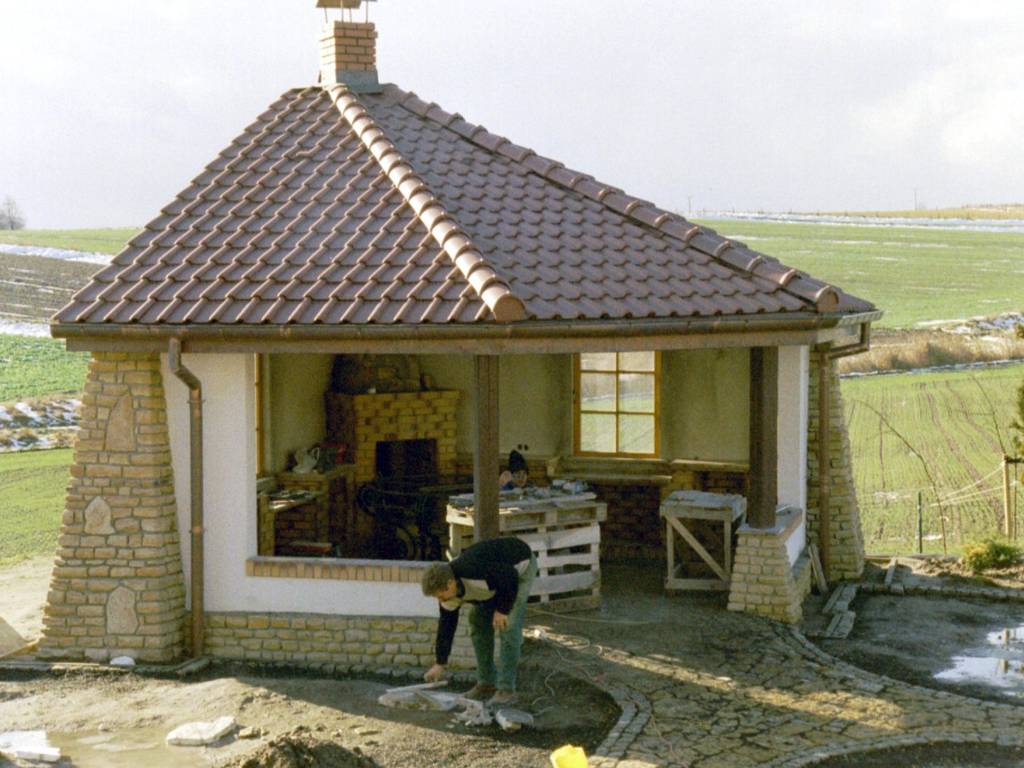 ogrodzenia z piaskowca,wapienia jurajskiego,granitu,porfiru,
kamieniarstwo,hondel,
http://kamieniarstwo.strefa.pl/
kamien murowy żłty,biały,beżowy,czerwony.
